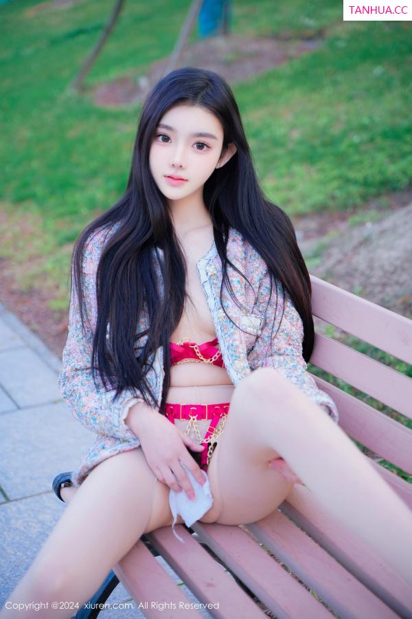   [XiuRen]高清写真图 2024.05.06 No.8489 龙雪儿 丝袜美腿第39张图片